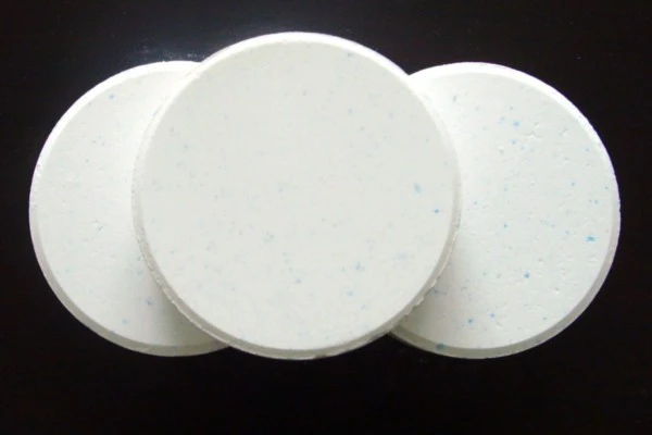 Multi Functional Cleaning Chlorinating Tablets For Swimming Pools